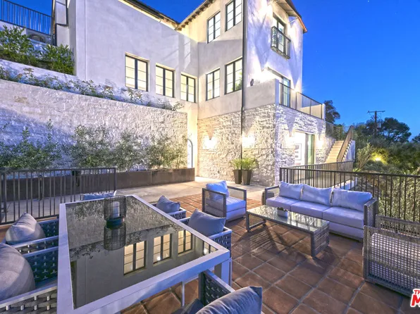 3072 Hollyridge Dr, Los Angeles, CA 90068