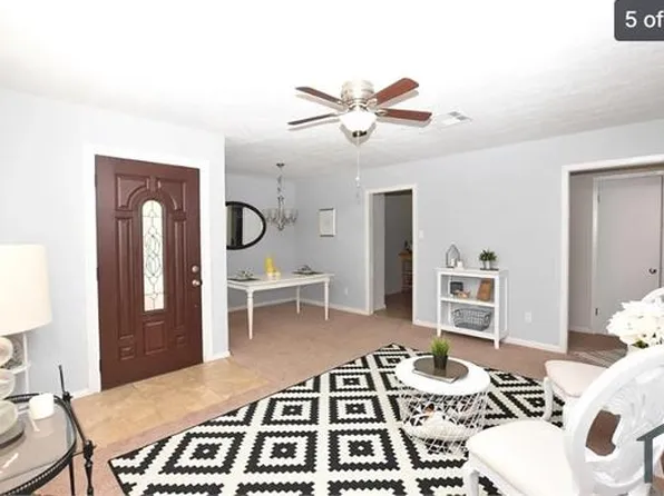2217 Basket St, Pasadena, TX 77502