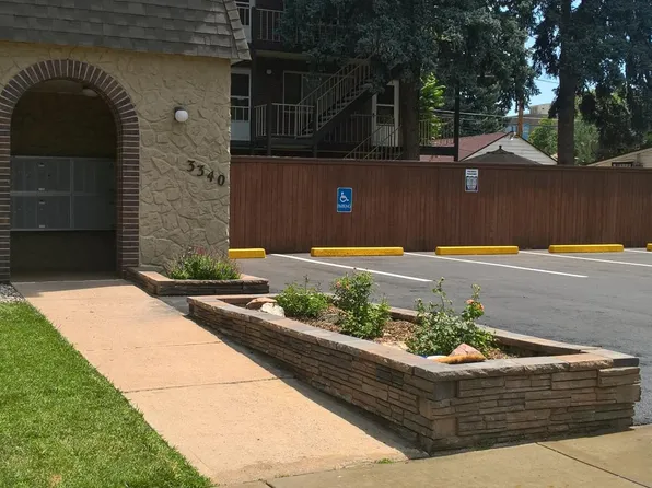 3340 S Pearl St, Englewood, CO