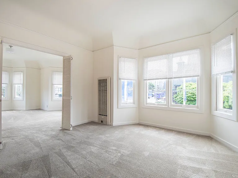 2306 Union St — Photo 3