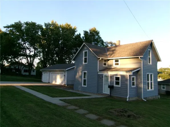 302 N Kansas St, Highland, KS 66035