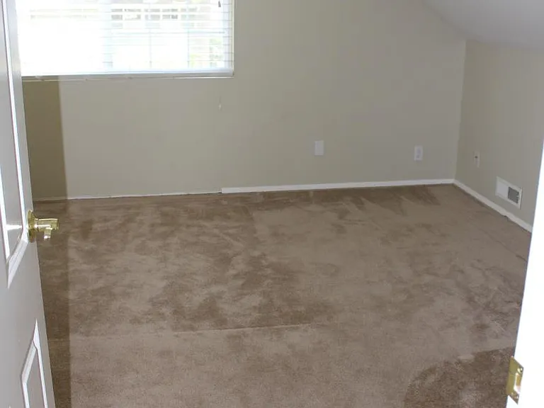 2nd floor bedroom