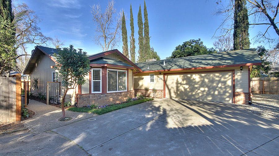 1st image of 3474 Grant Park Dr
