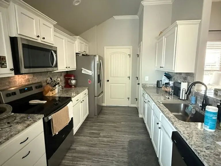 5749 Foxfire Dr — Photo 4