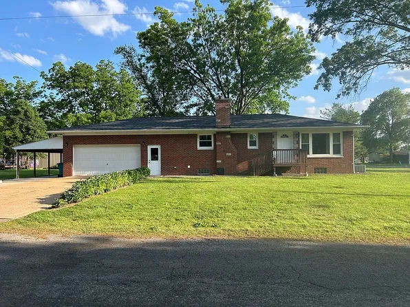 117 W Franklin St, Smithton, IL 62285