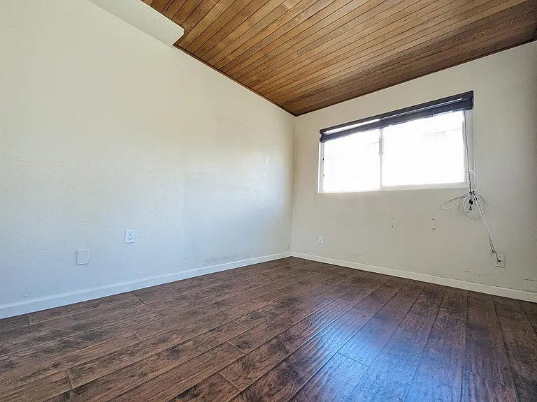 4058 Mahaila Ave #F — Photo 21