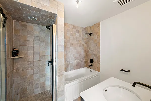 Sold by Nest Seekers International | media 5
