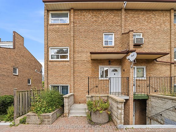 2nd image of 91 Muir Dr #66
