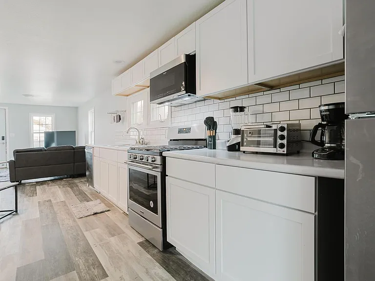 810 Somerset Ave — Photo 9