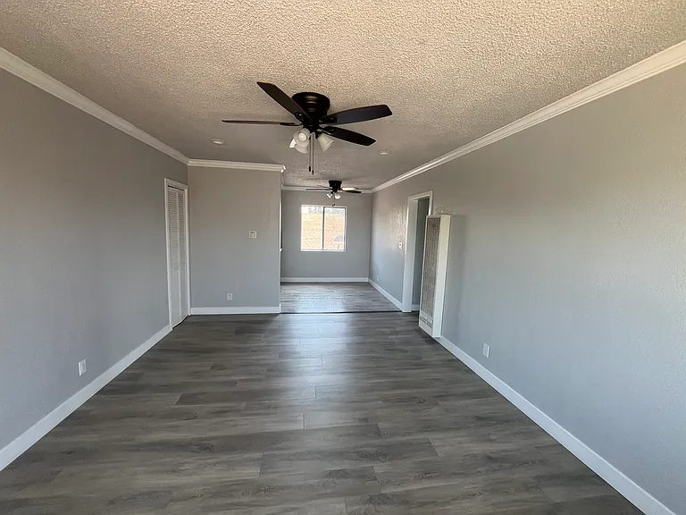 5908 Estrella Ave #3 — Photo 6