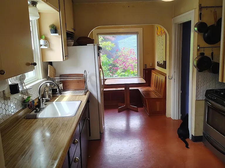 4135 NE 63rd Ave — Photo 5