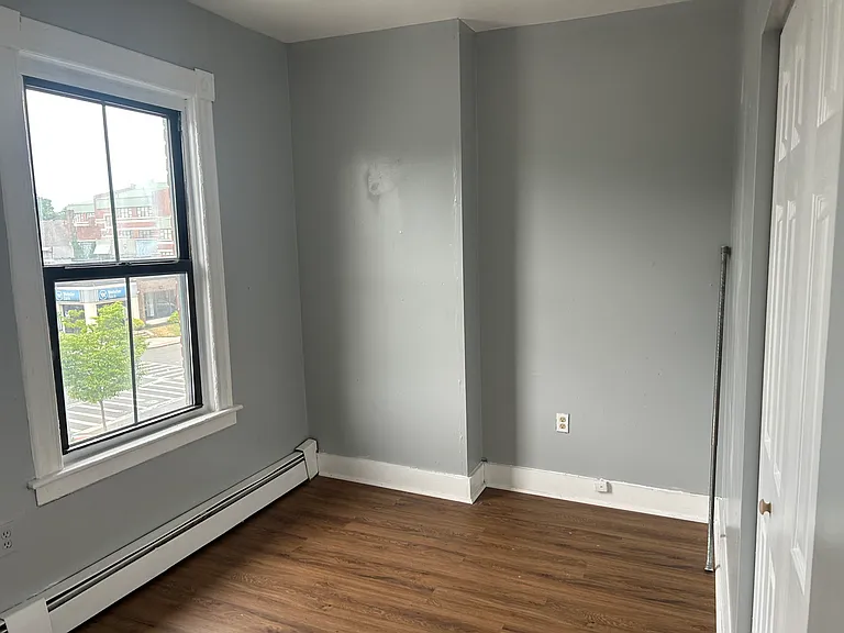 637 Park St #2S — Photo 11