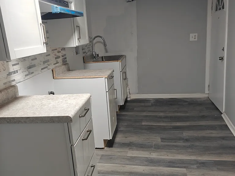 7405 S Princeton Ave #BASEMENT — Photo 11