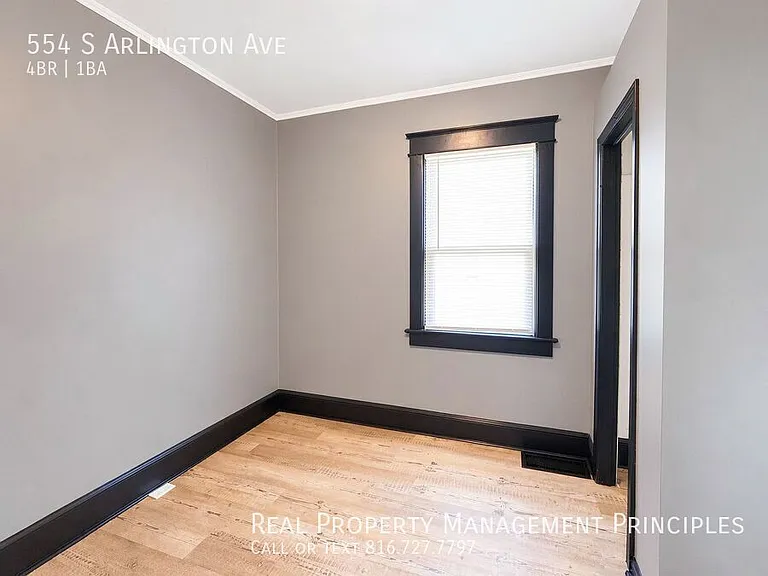 554 S Arlington Ave — Photo 10