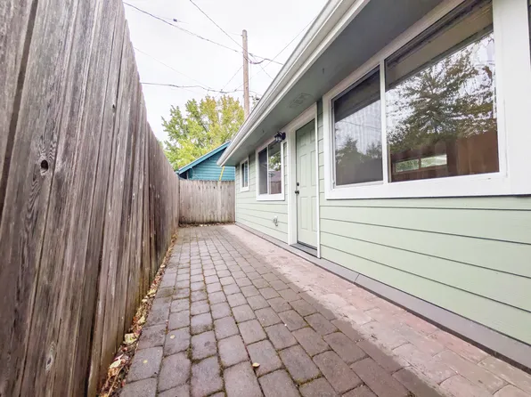 227 NW 11th St #1/2, Corvallis, OR 97330