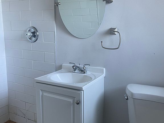 4th image of 391 Highland Ave #2A