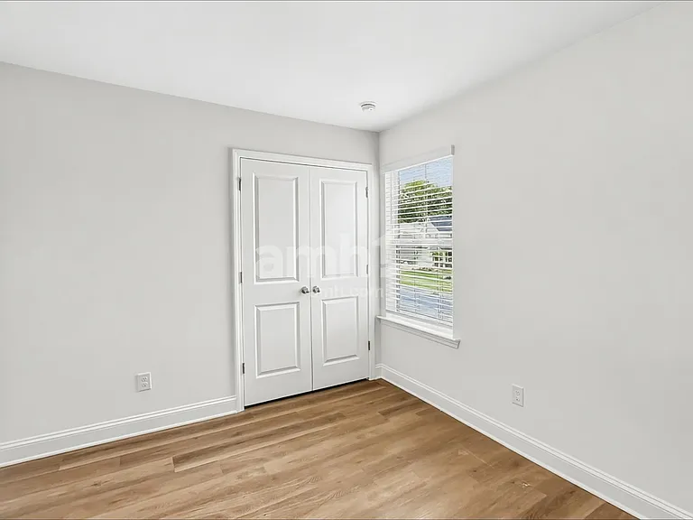 4052 Williams Rd — Photo 15