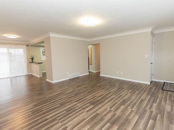 4th image of 10000 Boundary Ln