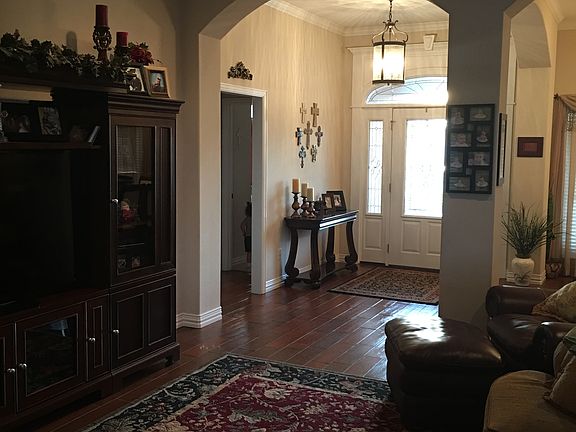 2nd image of 1137 Regency Dr