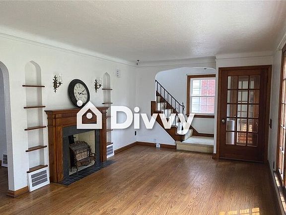 3rd image of 301 E 216th St