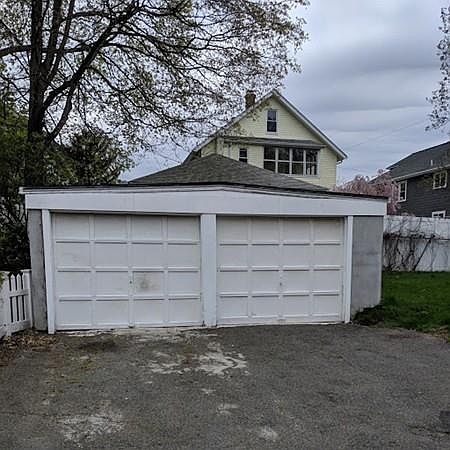 2nd image of 57 York Ave #57