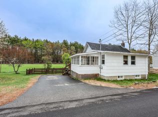 89 River Rd, Concord, NH 03303