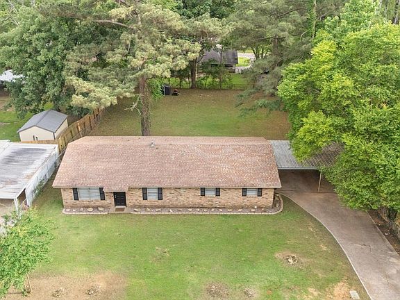 3rd image of 312 Solti Dr
