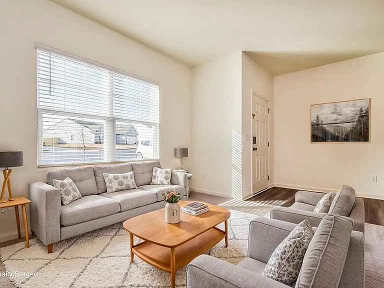 367 Greenwalk Pl — Photo 4