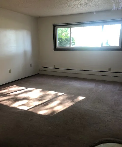 2325 Presque Isle Ave #1 — Photo 3