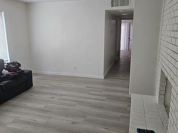 3rd image of 2412 25th St APT 1