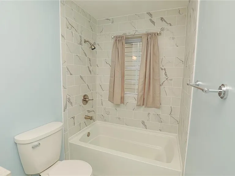 120 Lipscomb St — Photo 17