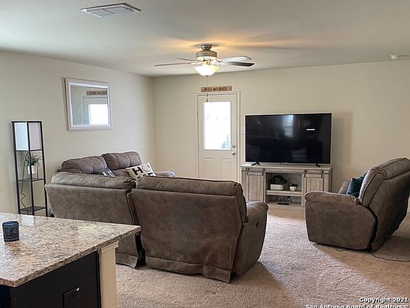 5th image of 10942 Monterey Pike