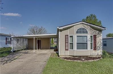 Incredibly maintained modular home on foundation with your own lot!