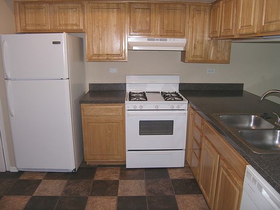 4th image of 1502 Golfview Dr