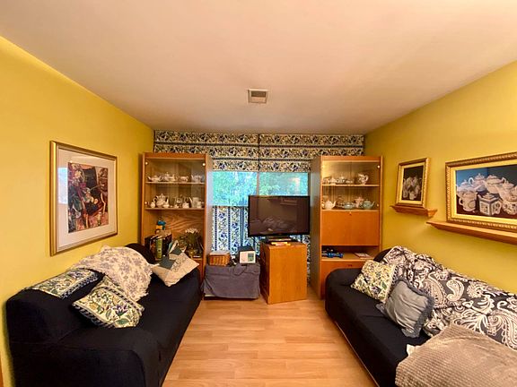 2nd image of 562 Buchanan Ave Floor A-1