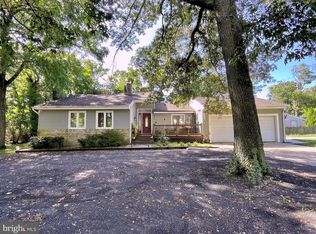 624 N Shore Rd, Absecon, NJ 08201