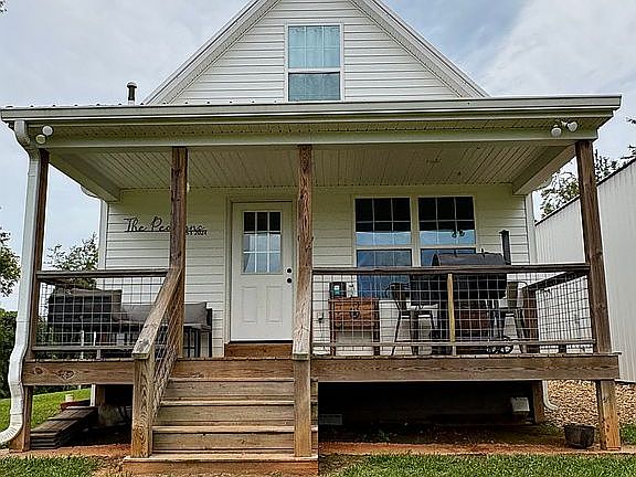 3rd image of 97 Farley Ln