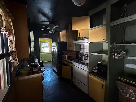 4th image of 7539 Jumilla Ave