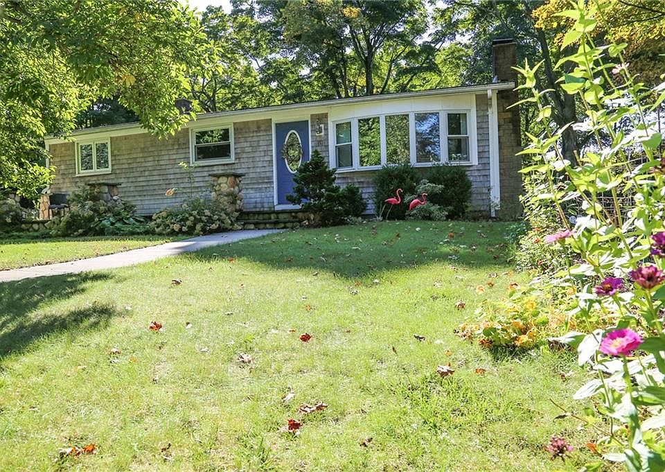 1st image of 11 Thelma Irene Dr