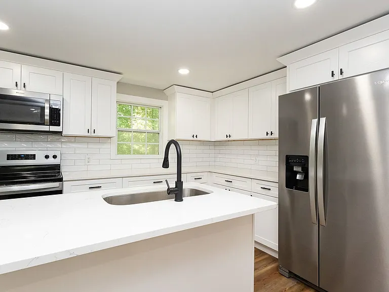 125 Anderson Rd — Photo 8