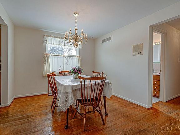 5th image of 7453 Joan Dr