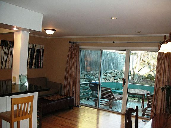 Sitting Area + Balcony, Yard