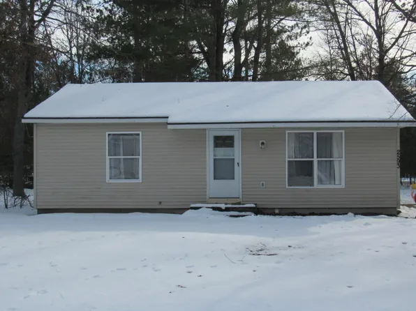2593 Candlewood Dr, Roscommon, MI 48653