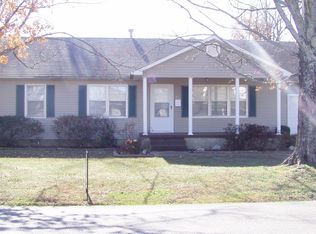 811 Chautauqua Ln, Dexter, MO 63841
