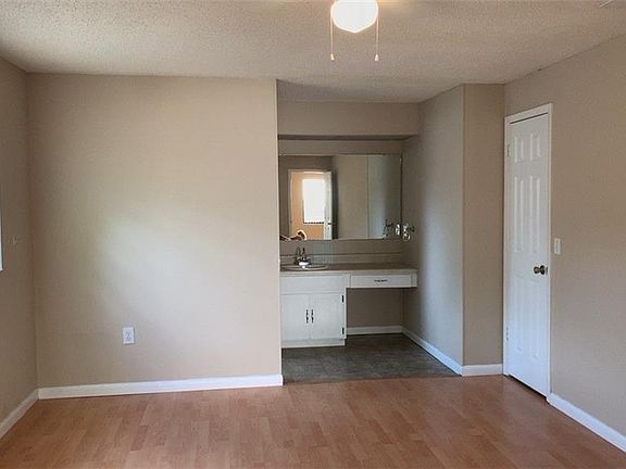 3rd image of 10537 Wyndcliff Dr #3