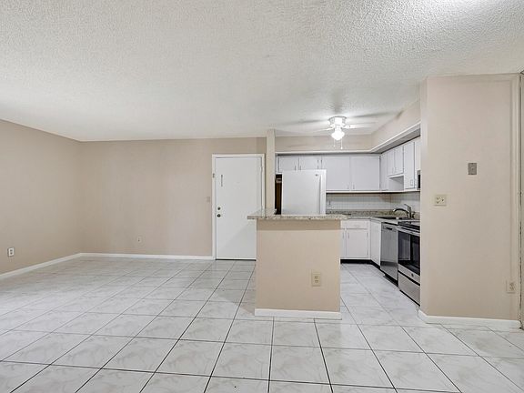 4th image of 7817 Ashmont Circle #106
