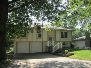 2321 S 17th Ter, Leavenworth, KS 66048