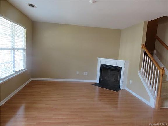 3rd image of 7380 Sun Dance Dr