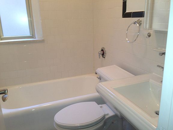 3rd image of 52 E 10th St #7B