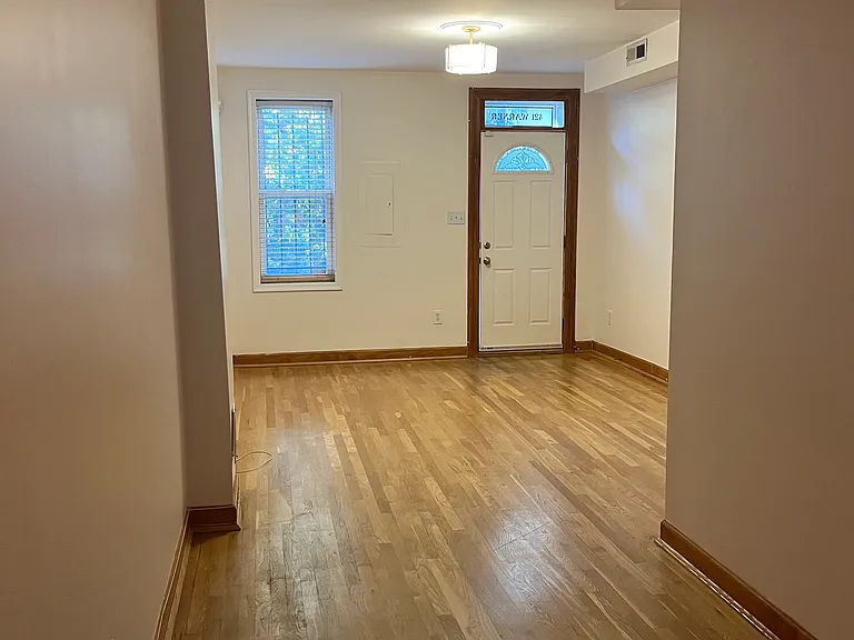 421 Warner St NW — Photo 3